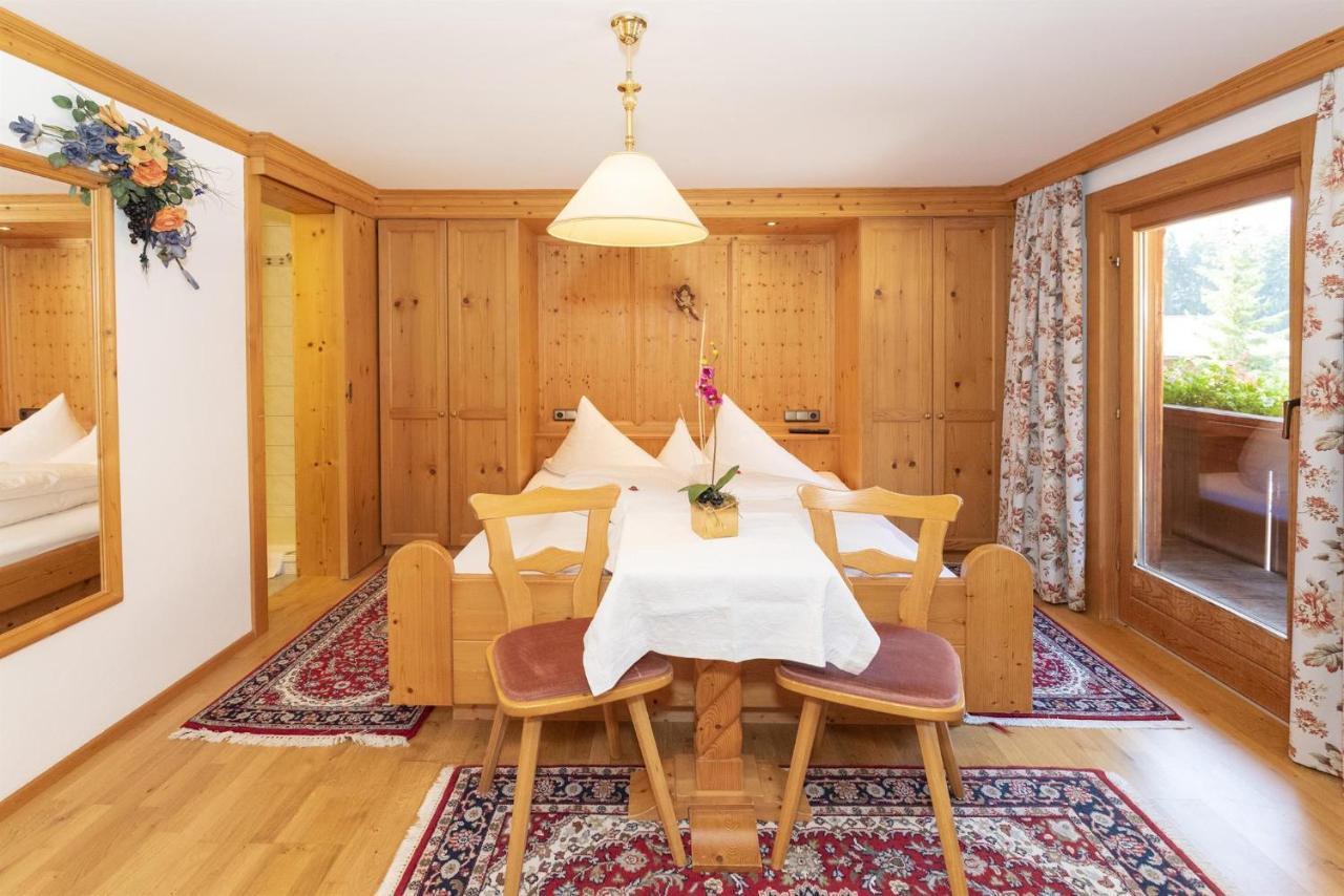 Pension Edelweiss Alpbach Exteriör bild
